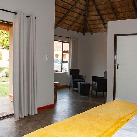 Bongan Safari Lodge Mbabat Екстериор снимка