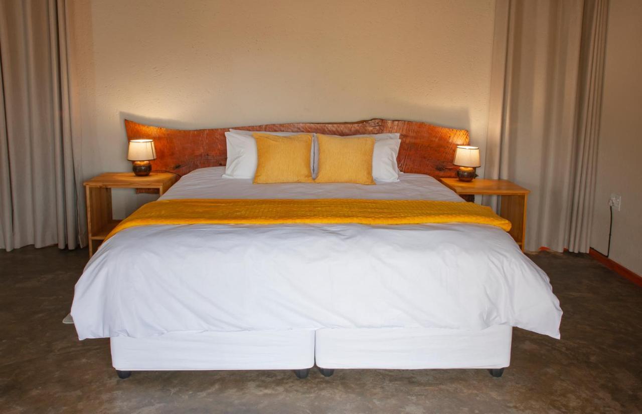 Bongan Safari Lodge Mbabat Екстериор снимка
