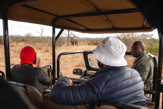Bongan Safari Lodge Mbabat Екстериор снимка